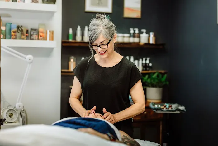 Julie Hasson Skincare Picture 1