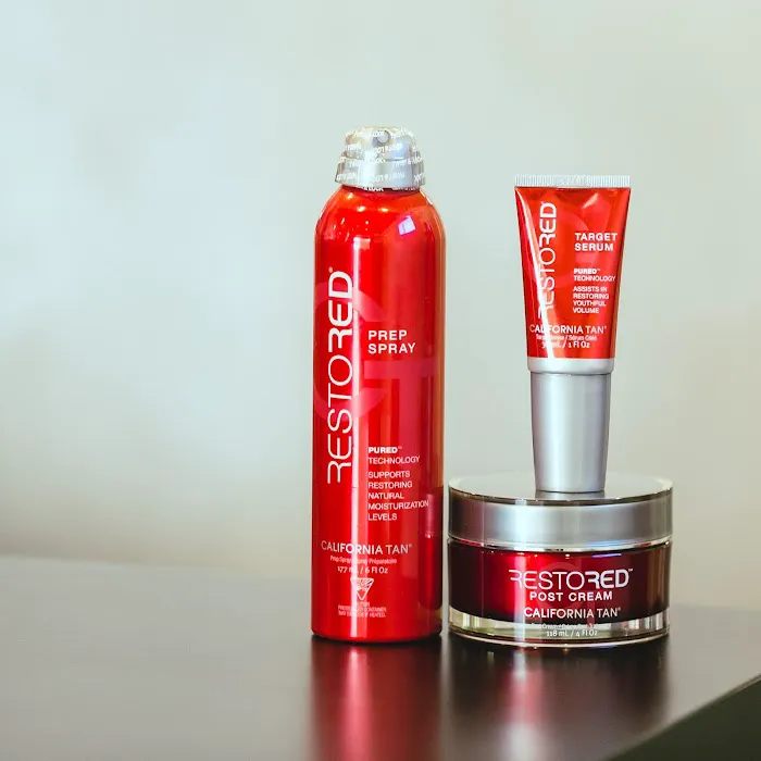 LUX WELLNESS & SKIN THERAPY - Salmon Creek, Vancouver Picture 3