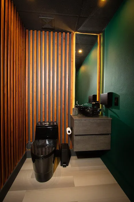 Unblur Skin Studio Picture 3