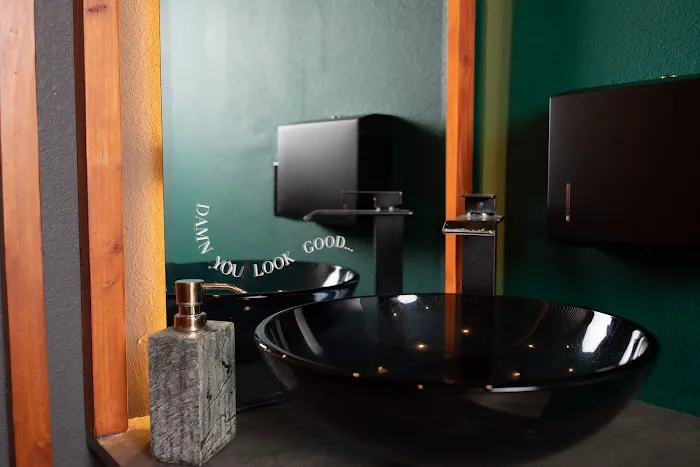 Unblur Skin Studio Picture 2