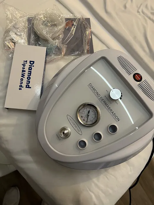 Waxing Moon Esthetics Picture 7