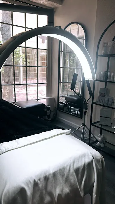 Electric Skin Studio Picture 6