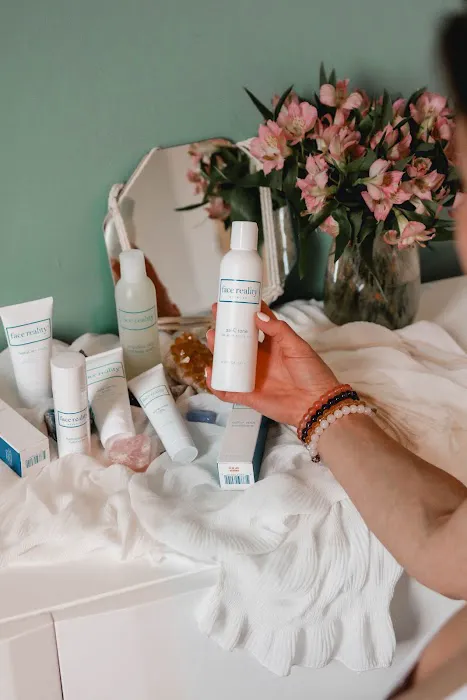 Z-Spot Skincare Picture 6