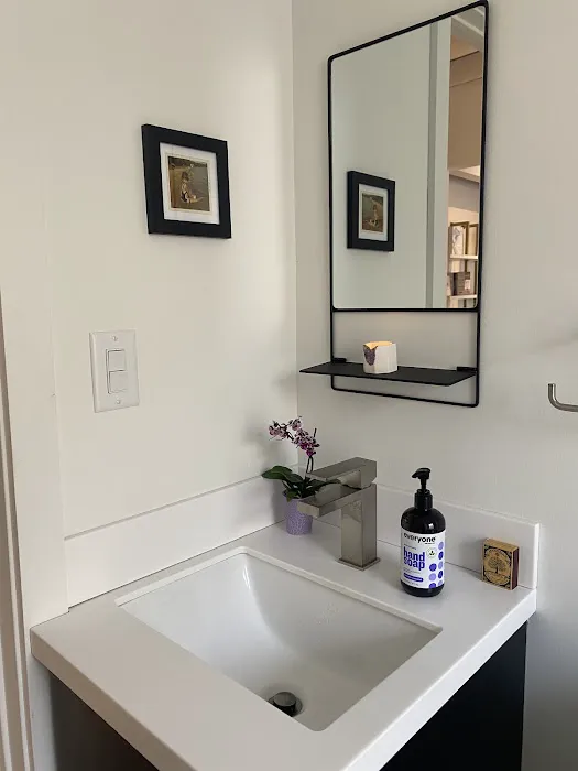 Michele Terese Beauty Picture 8