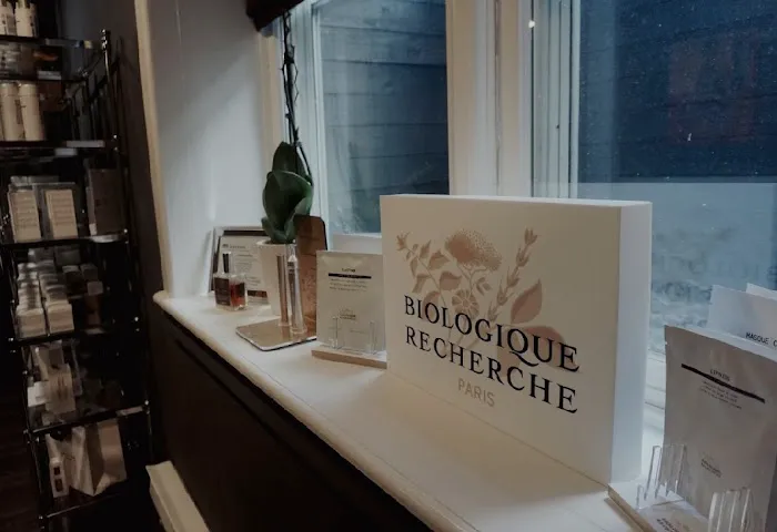 Curate Skin Studio Lab Picture 3