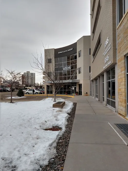 Skin Artisans at Edina Plastic Surgery Picture 5