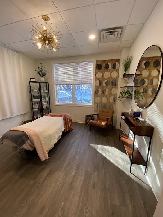 Kami Dawn Radiance Room Picture 1