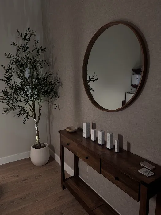 Bare + Balanced Aesthetics Picture 8