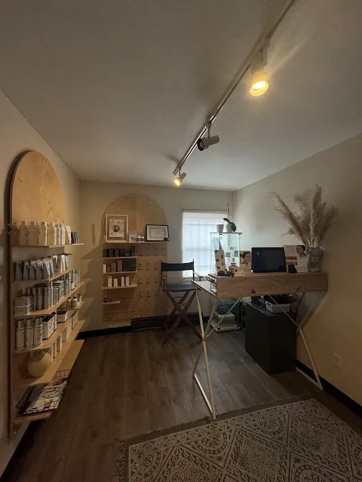 Skin & Roses Esthetics Picture 2