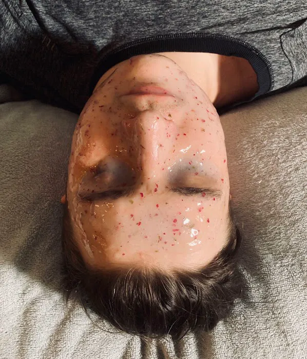 Skin & Roses Esthetics Picture 9