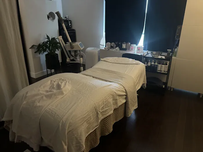 DewYou Skin Spa Picture 6