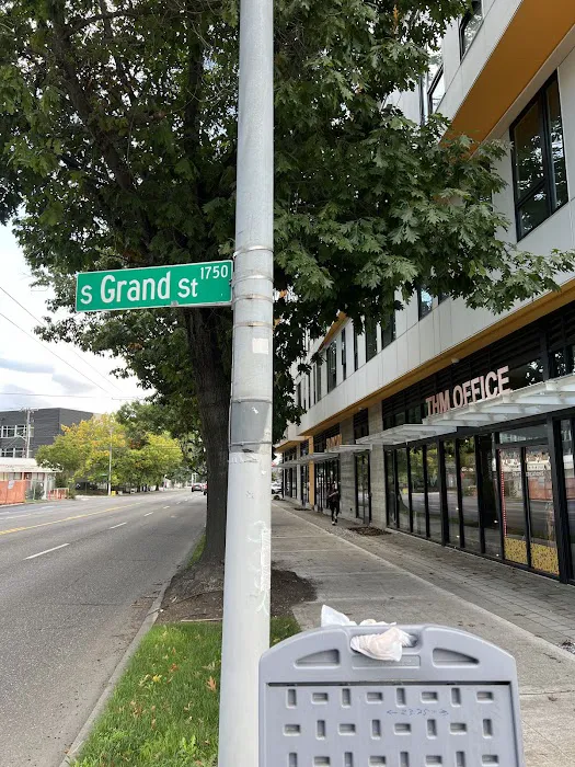 Emerald City Gem Beauty Studio Picture 5