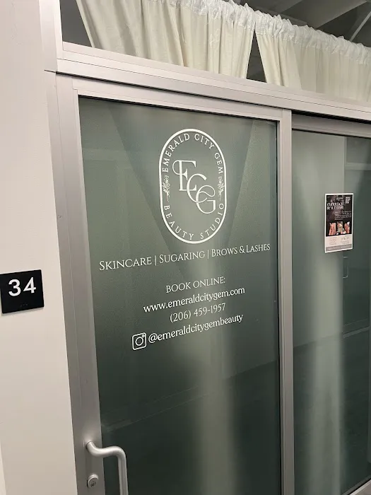 Emerald City Gem Beauty Studio Picture 2