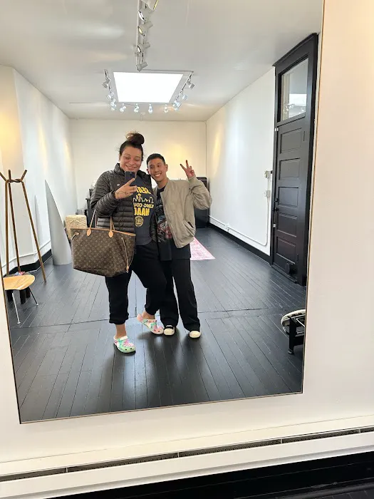 Homme Studio Picture 2