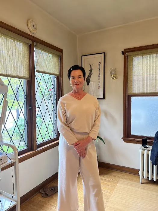 Essential Jade Picture 1