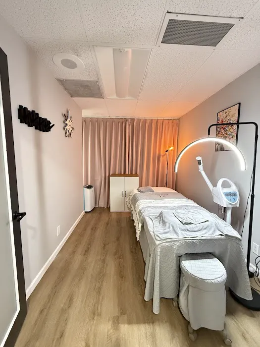 Let's May Skin Care Center Picture 2