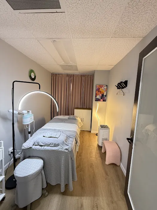 Let's May Skin Care Center Picture 1