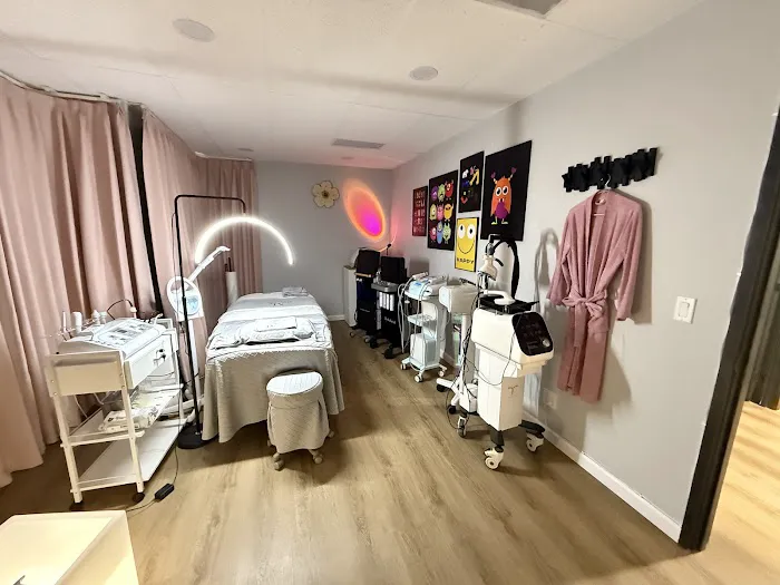 Let's May Skin Care Center Picture 5