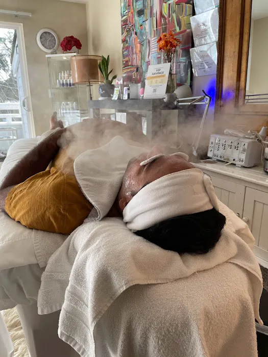 V Facial Beauty LLC Picture 2