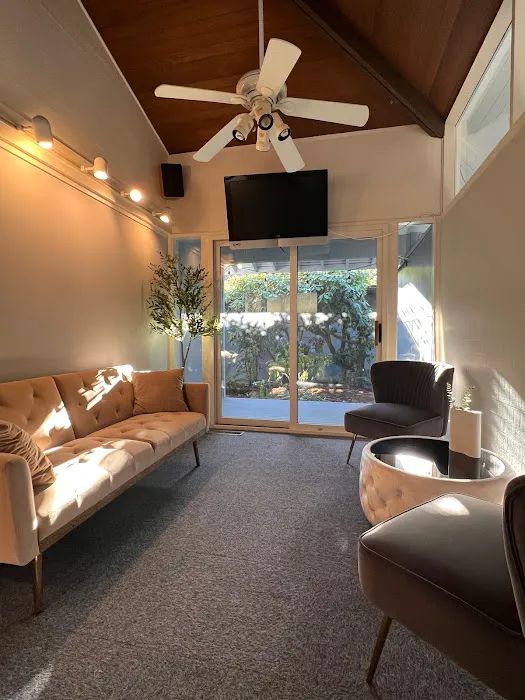 Rose Glow Beauty Clinic Picture 3