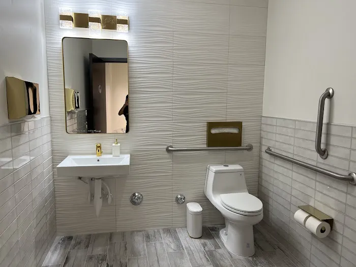 MJ Brow & Skin Picture 7