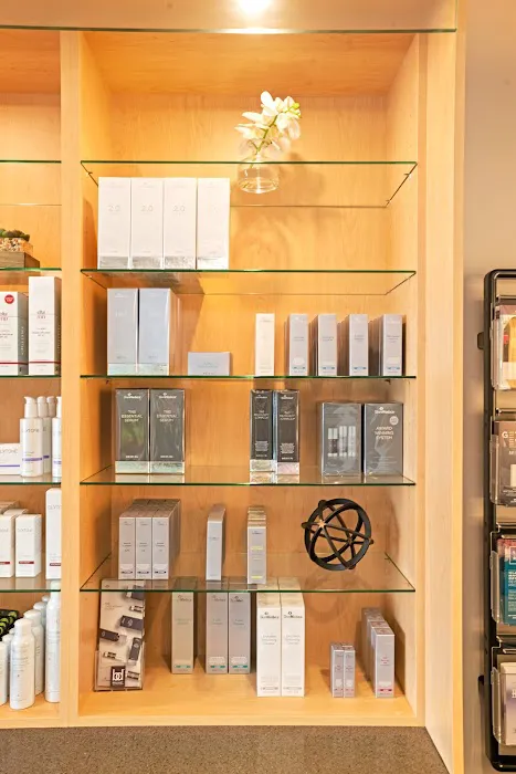 Cascade Cosmetic Center - Auburn Picture 6