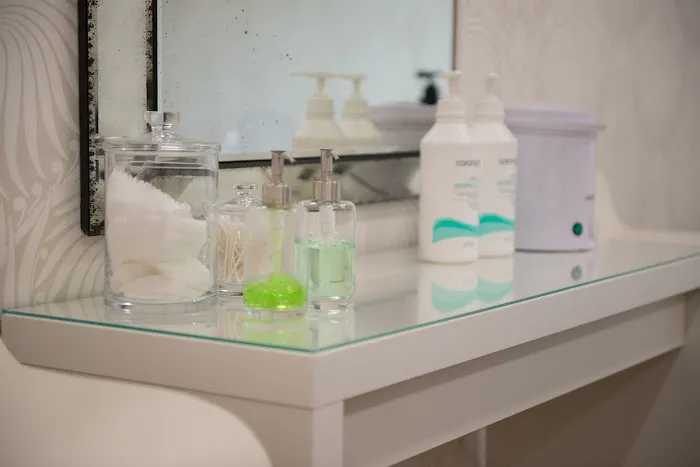 Skinluxe Browbar Picture 5