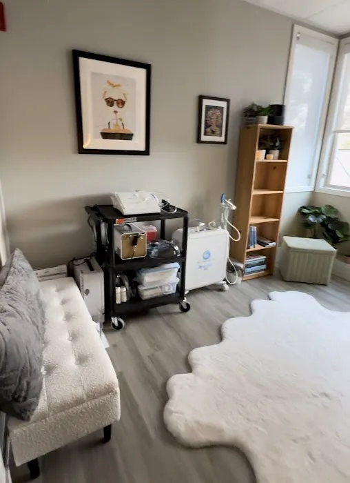 Vibe Your Glow Picture 3