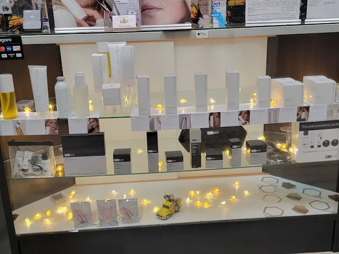 Queen Bee Esthetics Picture 10