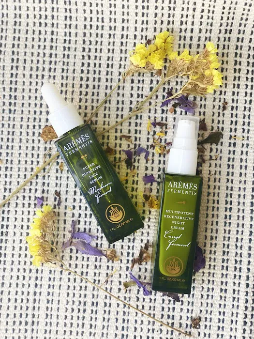 Paloma Skin Society Picture 7