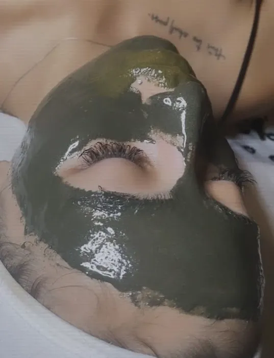 Paloma Skin Society Picture 6