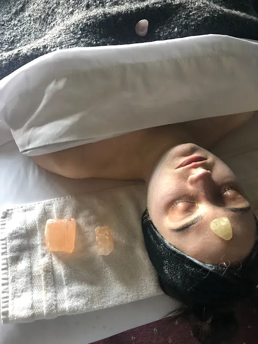 Paloma Skin Society Picture 8