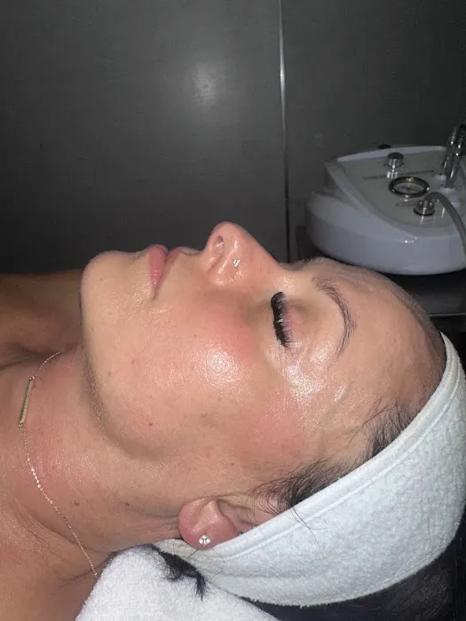 Autumn Noel Esthetics Picture 9