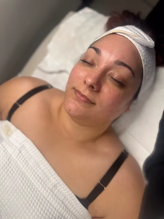 Autumn Noel Esthetics Picture 8