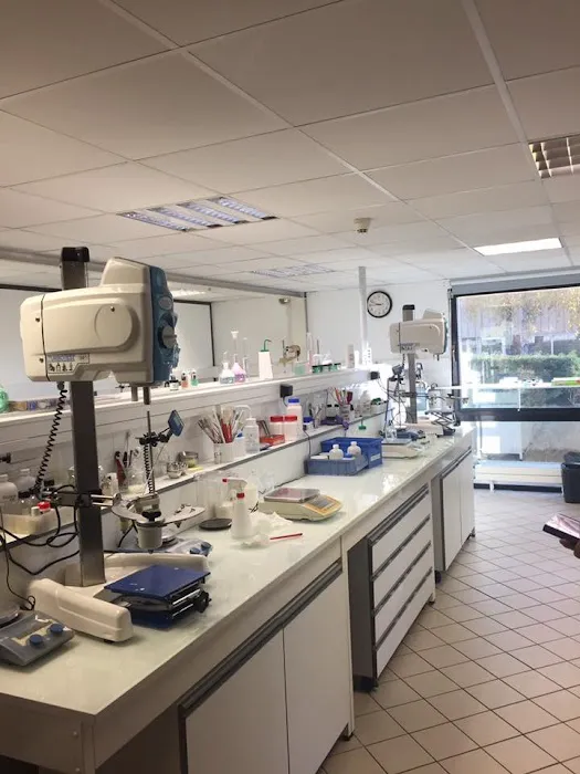 SKINCLINIC PROFESSIONAL SKINCARE Picture 3