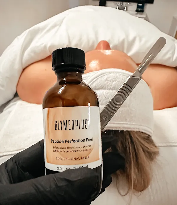 Well and Glow Co Picture 2