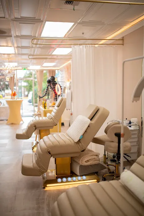 AvaBellas Brow & Skincare Studio Picture 3