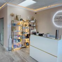 AvaBellas Brow & Skincare Studio ico