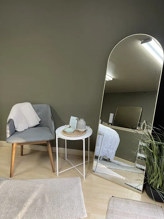 The June Massage and Skin Studio Picture 1