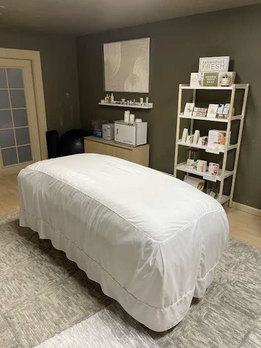 The June Massage and Skin Studio Picture 6