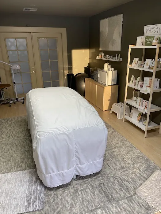 The June Massage and Skin Studio Picture 7