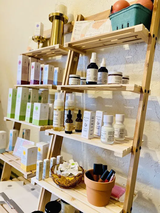 Peachy Clean Skincare Studio Picture 4