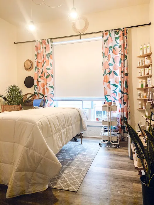 Peachy Clean Skincare Studio Picture 5