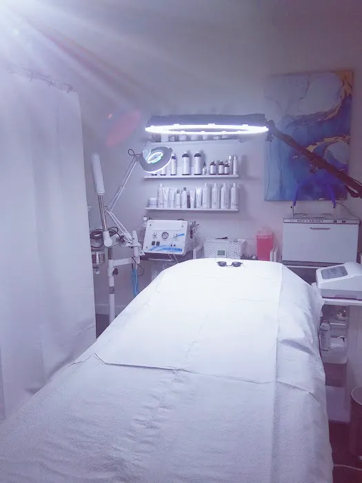 Black Market Beauty Picture 10