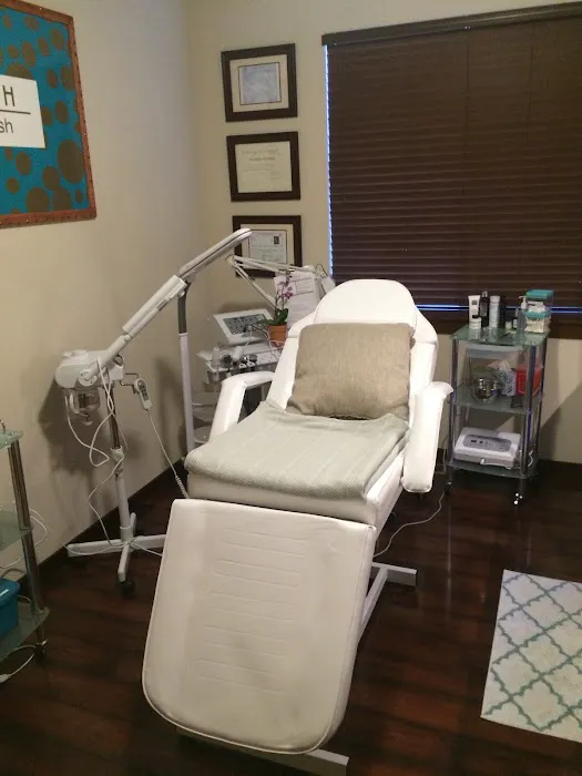 Torileigh Skincare and lash Picture 1