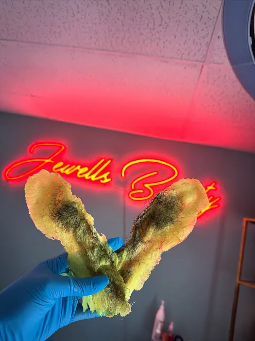 Jewells Beauty Studio Picture 5