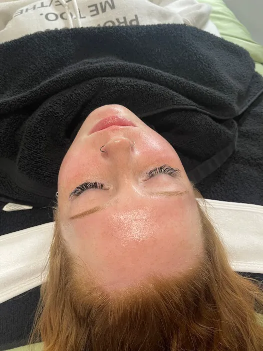 Graceful Glow Studio Picture 4