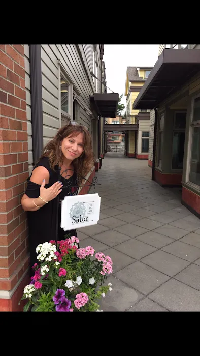 Friday Harbor Salon Picture 9