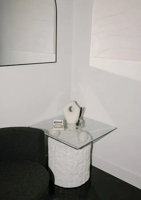 Glazed Luxury Aesthetics Picture 4