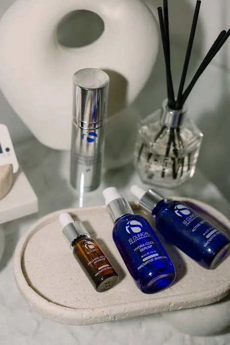 Glazed Luxury Aesthetics Picture 6